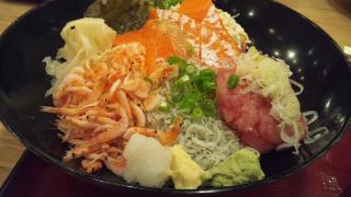 サーモンとネギトロ丼画像