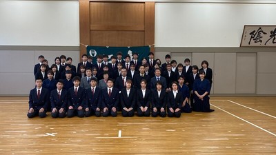 納会