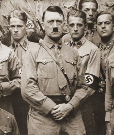 ナチス党員とヒトラー