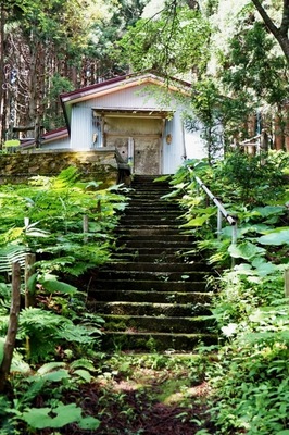 蝦夷館山守護神御堂