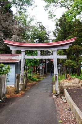 西田澤八幡宮　鳥居