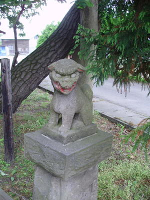 狛犬　保食神社