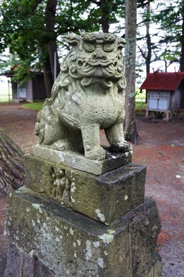 狛犬　羽黒神社