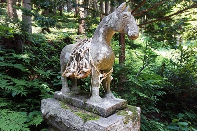 馬碑　瀬戸子八幡宮
