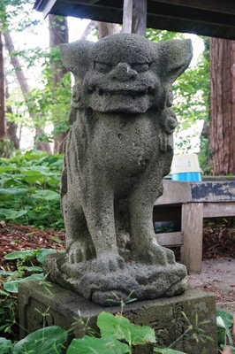 狛犬　三社宮