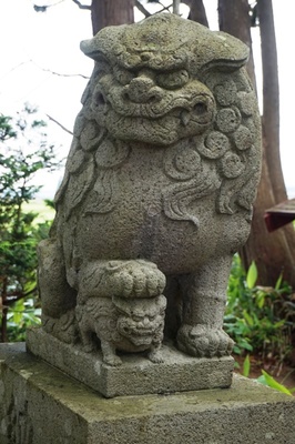 狛犬　三社神社