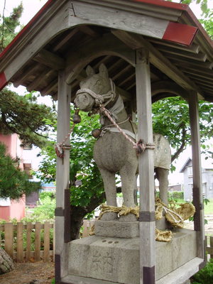馬碑　左堰馬頭観音