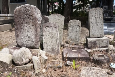 小橋墓地