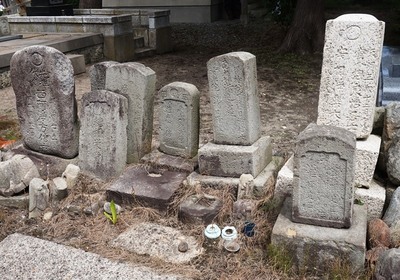 小橋墓地