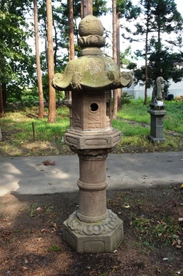 灯籠　西田沢神社