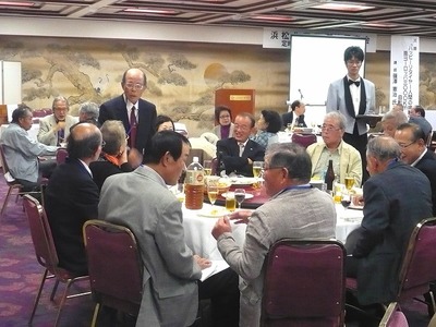 第６回支部総会講演会講師 篠澤憲治様(中央立席)H25.10.19
