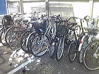 駅前放置自転車