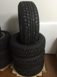 スパイクタイヤ新品