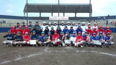 記念写真　広島レディ－スさんと滋賀マイティーエンジェルスさん