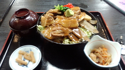2013.8　ごぼ豚丼ツー！