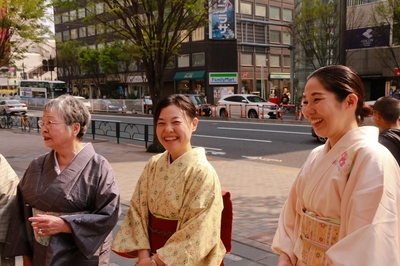 着物で銀ぶら　