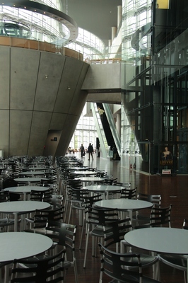 国立新美術館