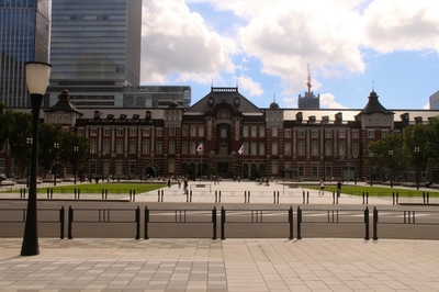 東京駅前