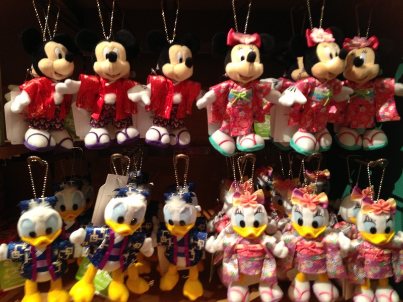 ディズニーお正月グッズ ミッキーぬいば 完売!