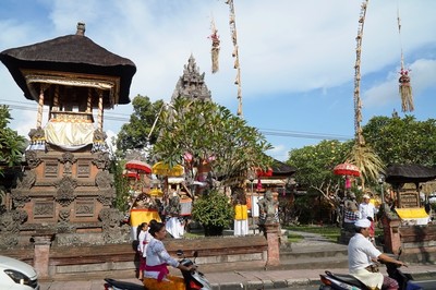 プラ・デサ 村の集会所の寺院