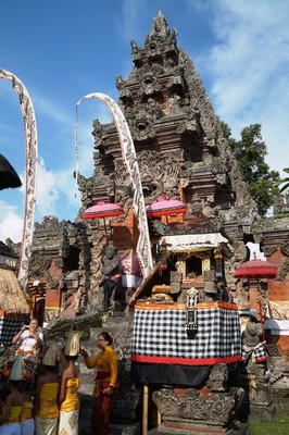 kori agung：コリアグン 中門