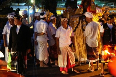 Pura Prajapati 夜のオダラン