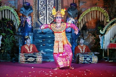 Legong Keraton レゴン・クラトン