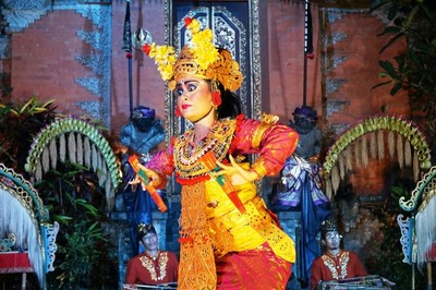 Legong Keraton レゴン・クラトン