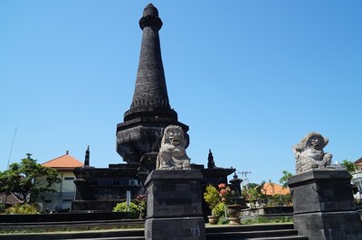 クルンクン・ププタン記念碑 Taman Monumen Semarapura