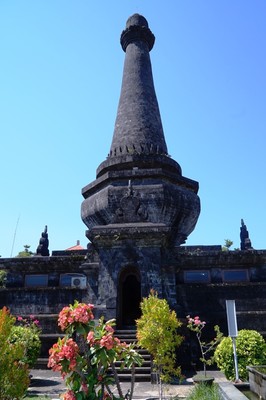 クルンクン・ププタン記念碑 Taman Monumen Semarapura