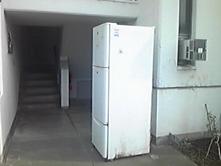 冷蔵庫回収いたします。 