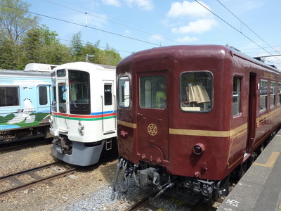 三峰口駅にて