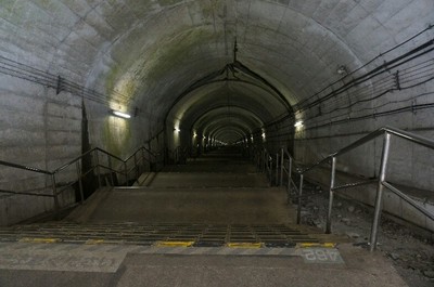 土合駅の階段を下ってみた