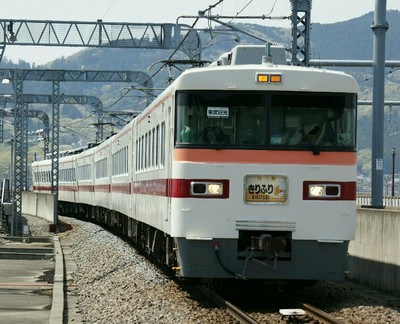 東武300系きりふり
