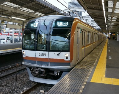メトロ10000系