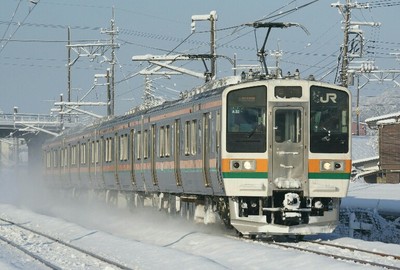 211系