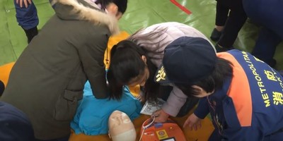 心臓マッサージAED訓練