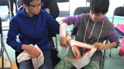 応急救護包帯法訓練